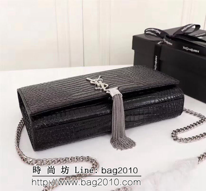 YSL聖羅蘭 經典銀扣 鱷魚紋牛皮 時尚流蘇包 26700 YAS1126